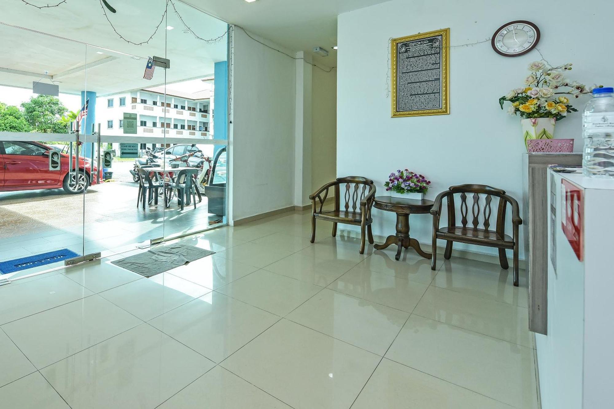 Oyo 275 Senyum Inn Pantai Cenang  Exteriör bild