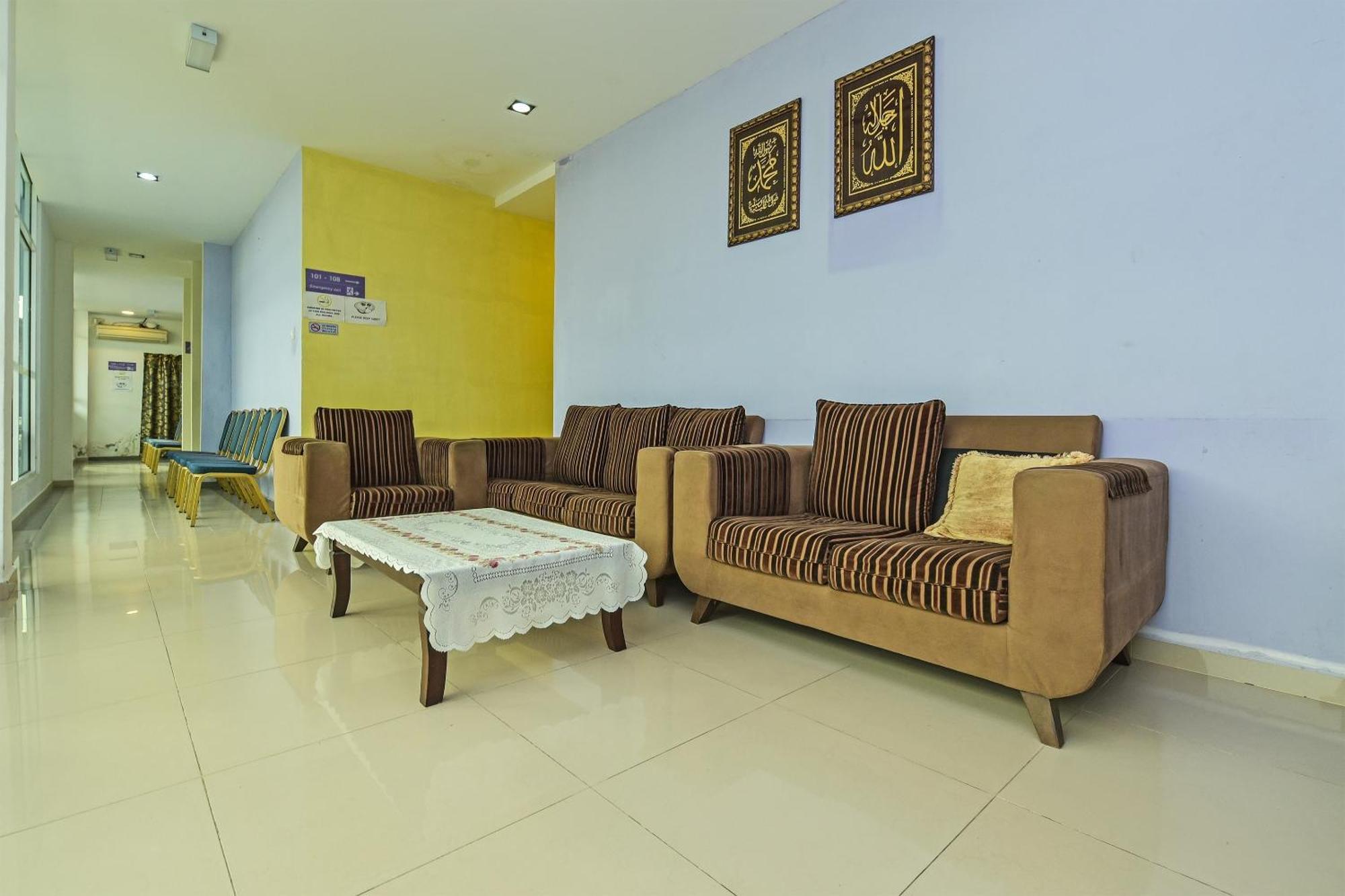 Oyo 275 Senyum Inn Pantai Cenang  Exteriör bild
