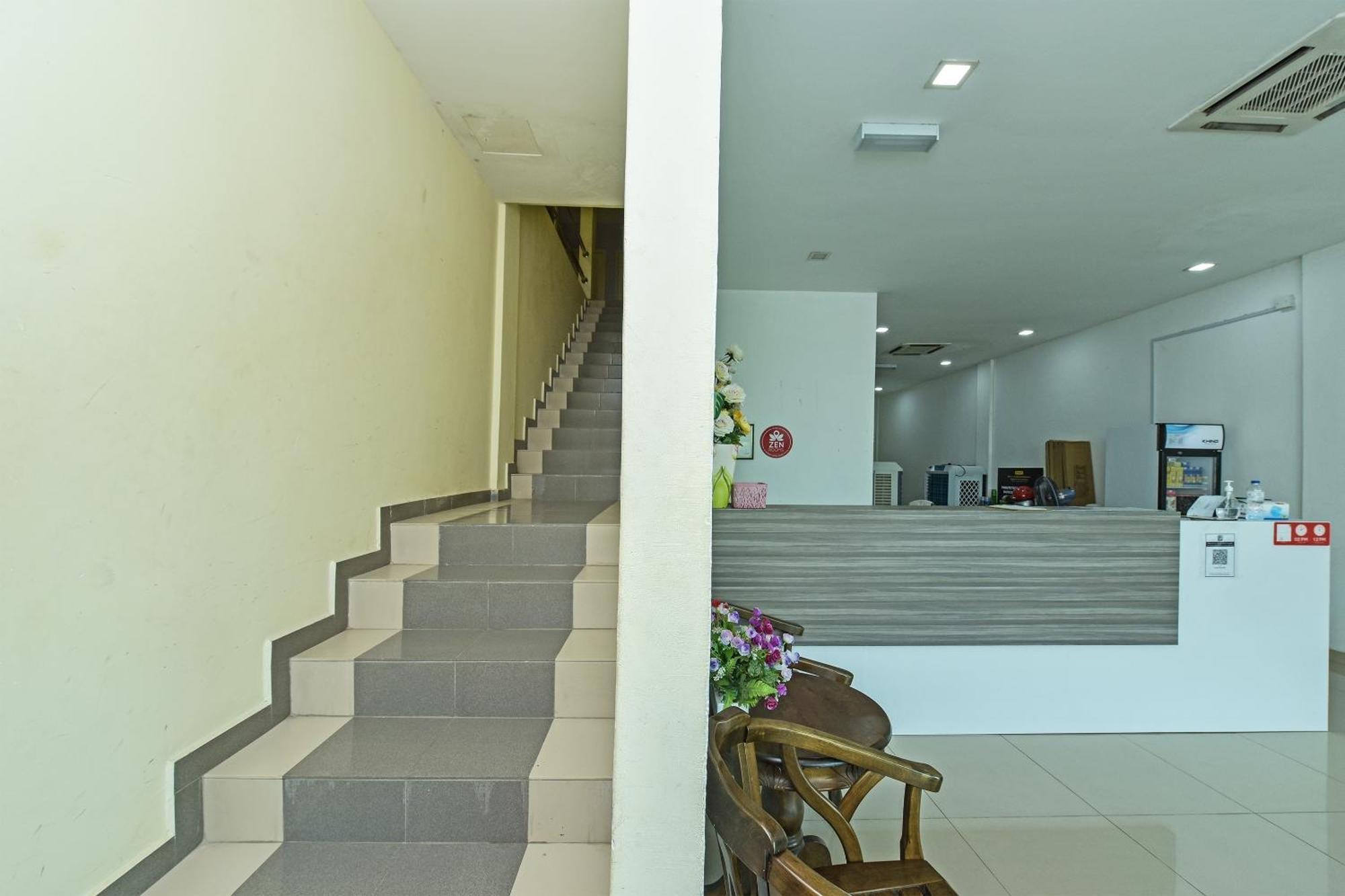 Oyo 275 Senyum Inn Pantai Cenang  Exteriör bild
