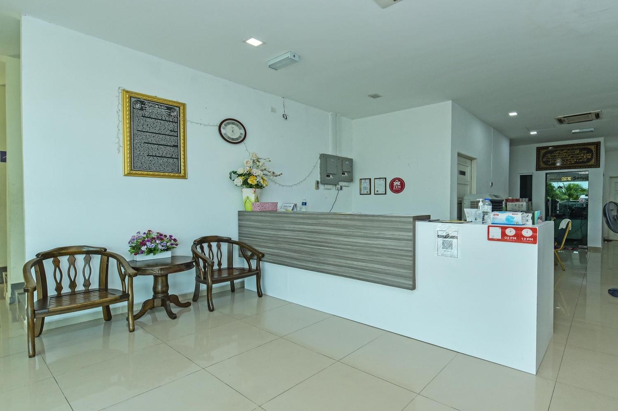 Oyo 275 Senyum Inn Pantai Cenang  Exteriör bild