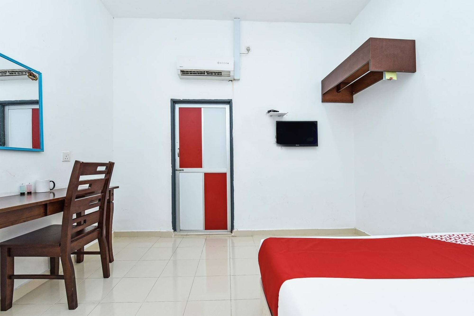 Oyo 275 Senyum Inn Pantai Cenang  Exteriör bild
