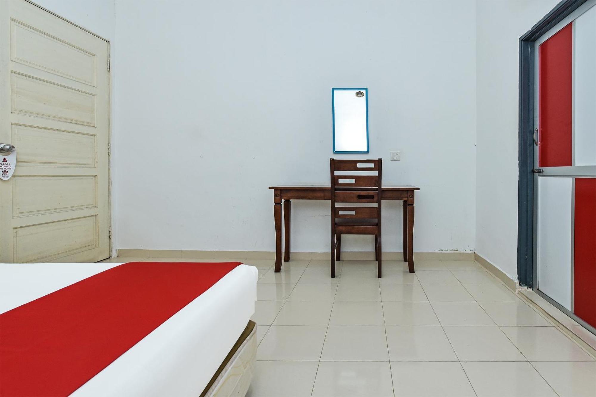Oyo 275 Senyum Inn Pantai Cenang  Exteriör bild